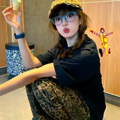 砰！美女保镖，你被开除了